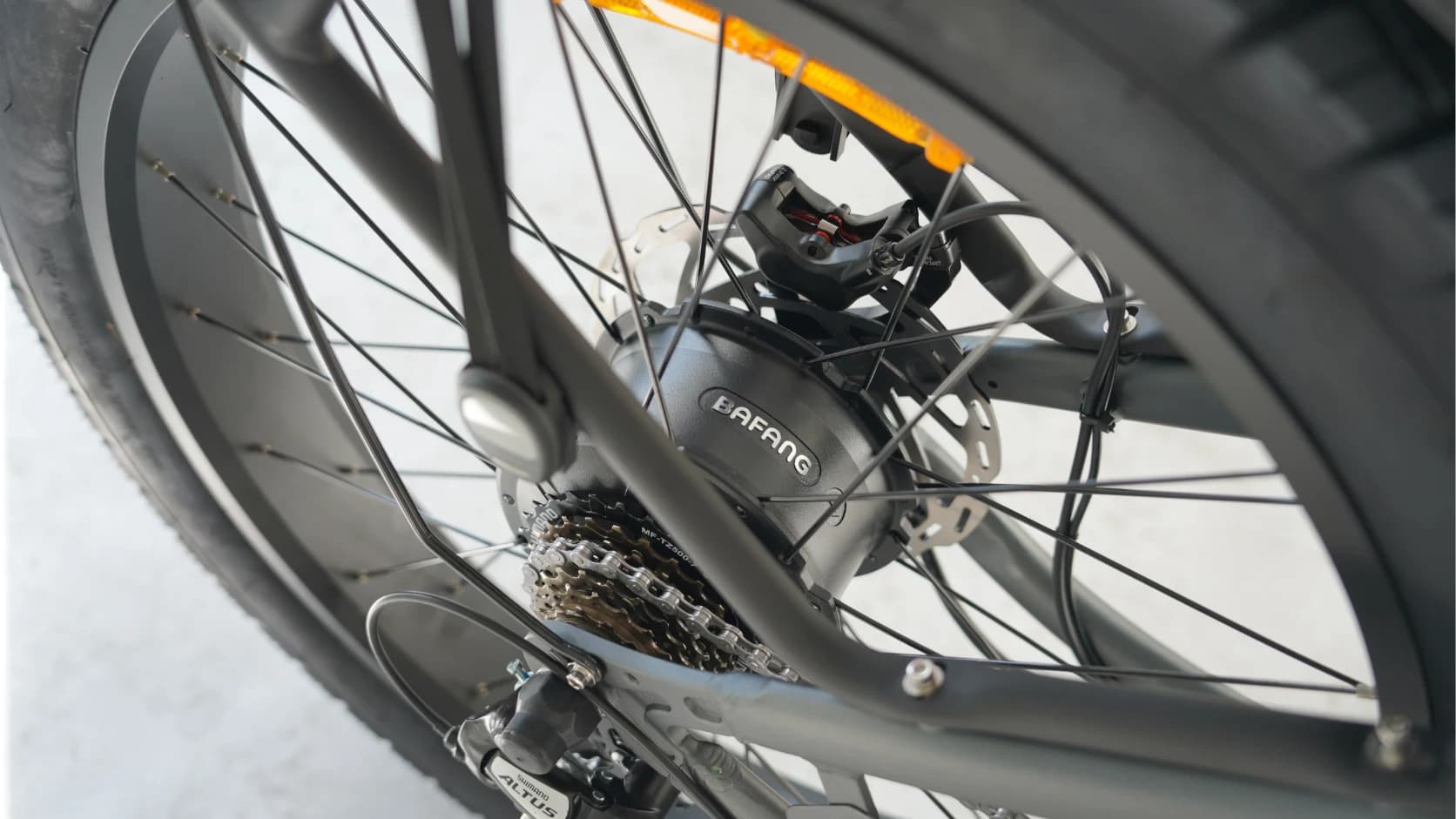 The Heritage — hub, cassette and disc