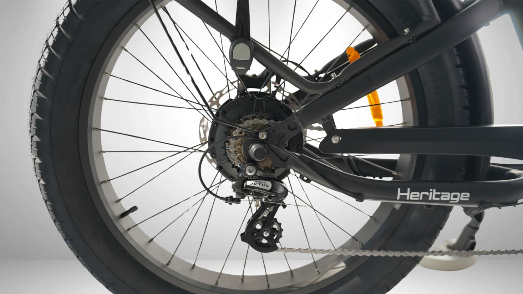 The Heritage — rear hub and fat tyre